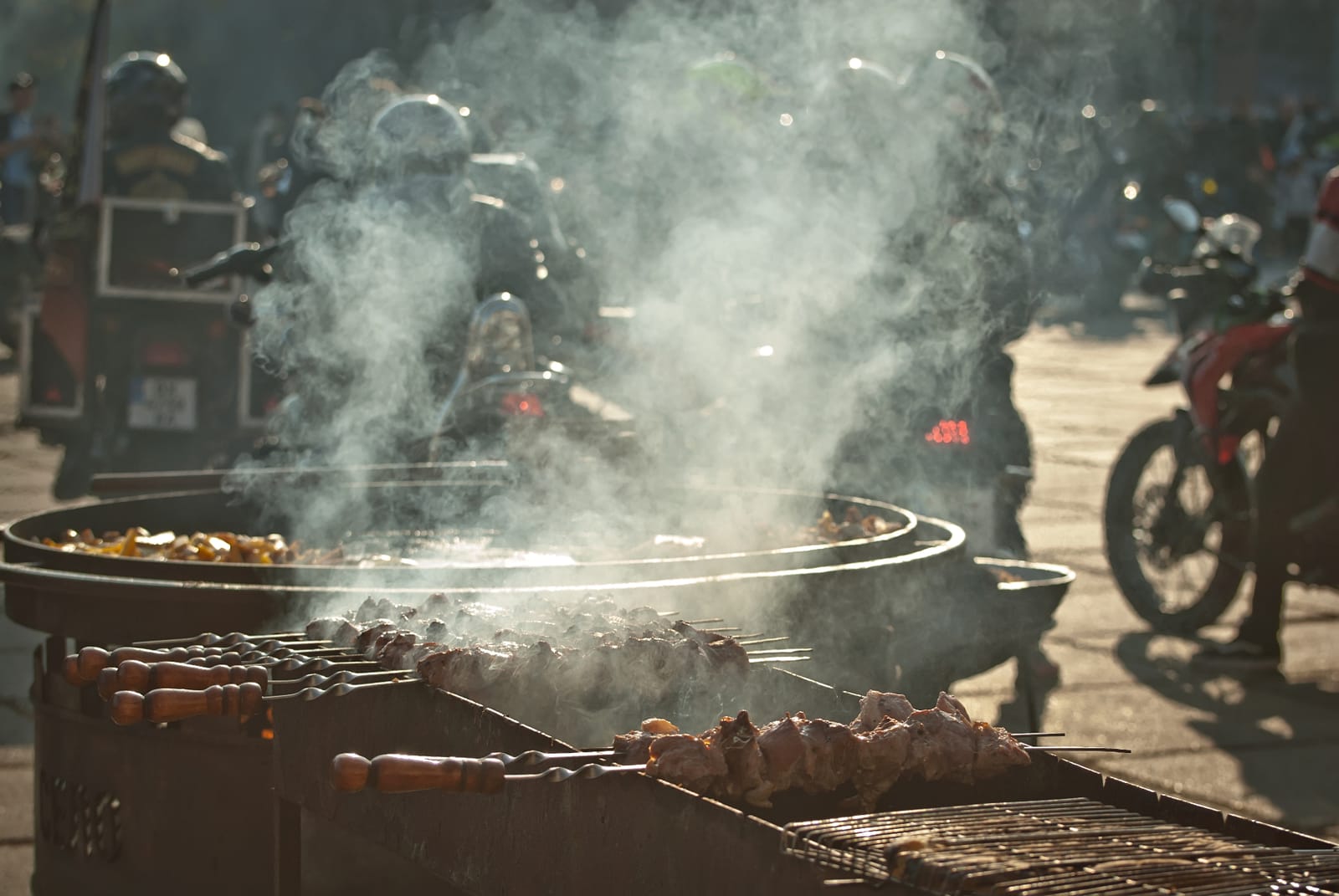 BBQ et convivialité au village de Cacao, commune de Roura